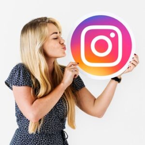 Como-Iniciar-no-Marketing-no-Instagram:  Guia para iniciantes Quer entender um pouco o marketing no Instagram?  Confira nosso guia para iniciantes e comece suas estratégias de marketing na rede social!